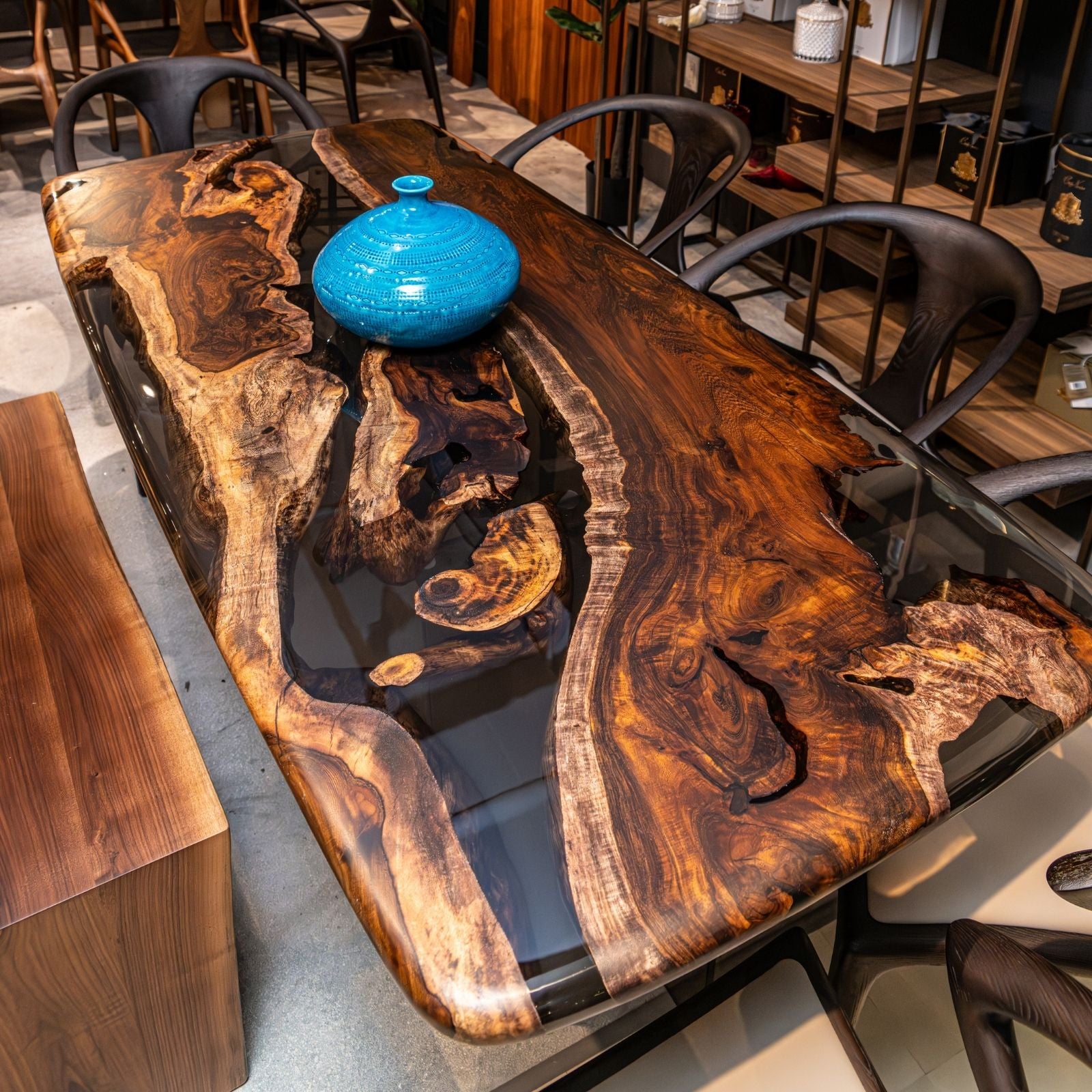 Bosque Cassia Barrel Dining Table 33" x 71" - Holzsch