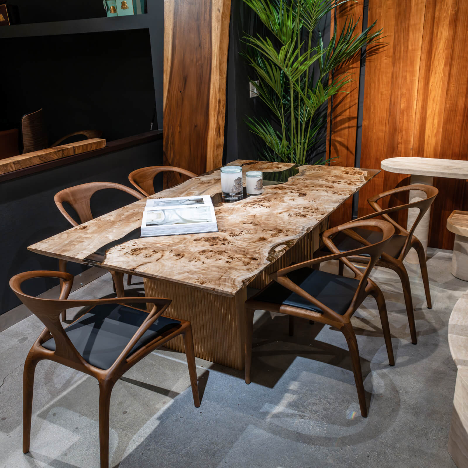 Dining Mappa Burl Table