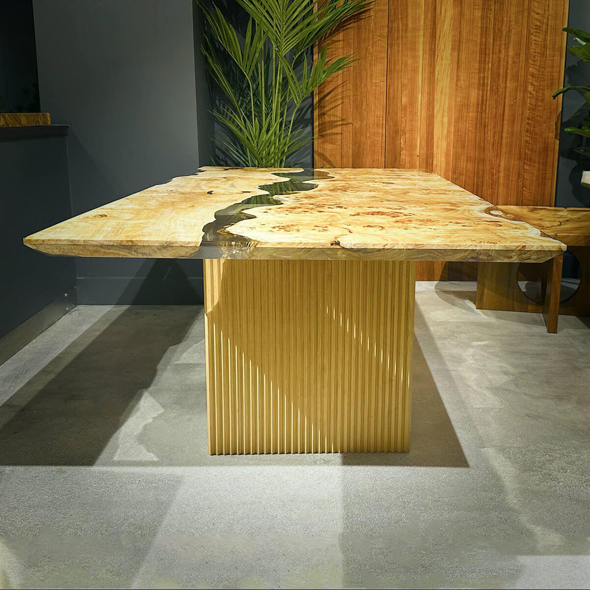 Klar Mappa Burl Rectangular Dining Table 39" x 79" - Holzsch