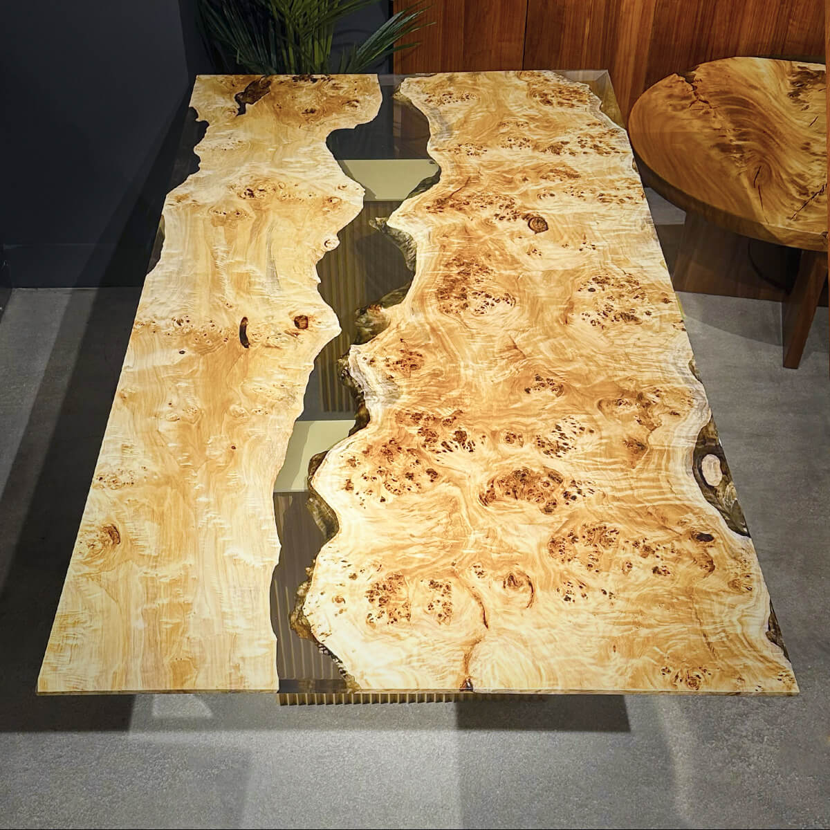 Klar Mappa Burl Rectangular Dining Table 39" x 79" - Holzsch