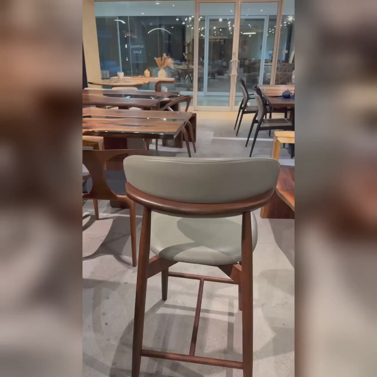 Berceau Counter Chair